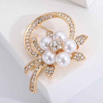 XSB166 - Golden Pearl Saree Brooch